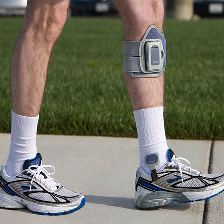 Man walking with The Ness L300 on his knee